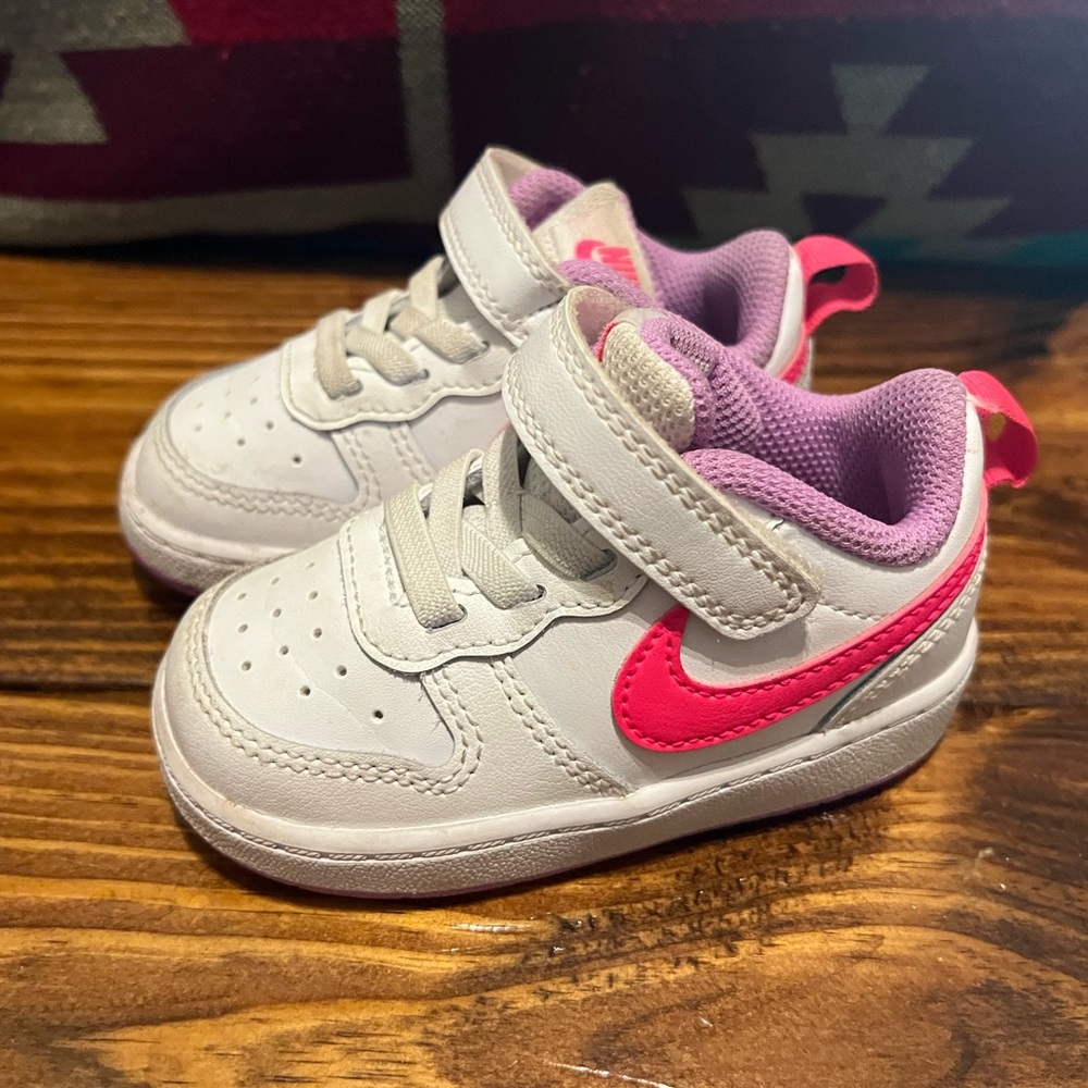 Toddler Nike 5c